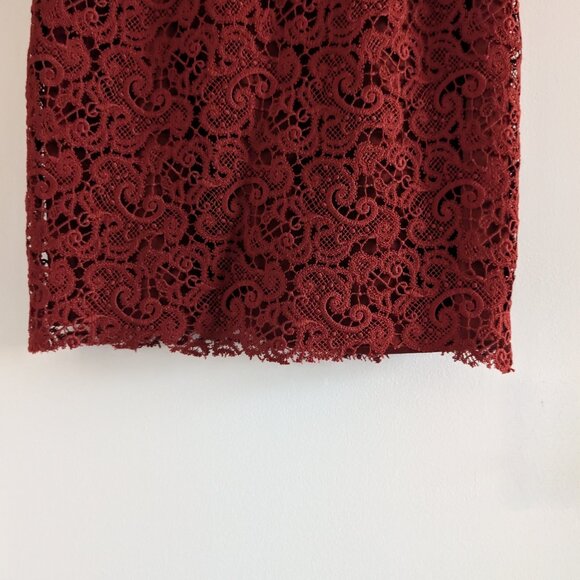 3/$30 ZARA burgundy lace pencil skirt - Picture 4 of 8